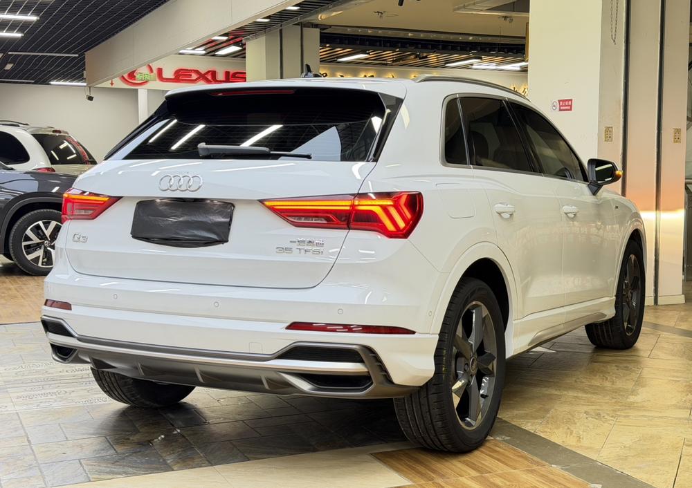 Audi Audi Q3