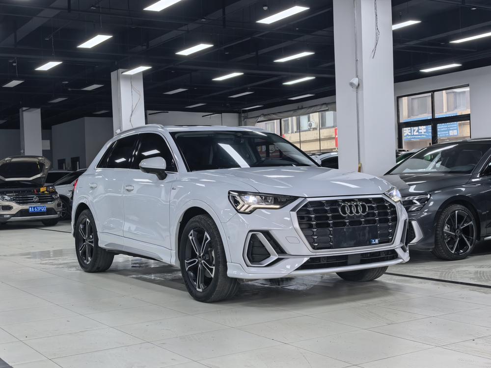 Audi Audi Q3