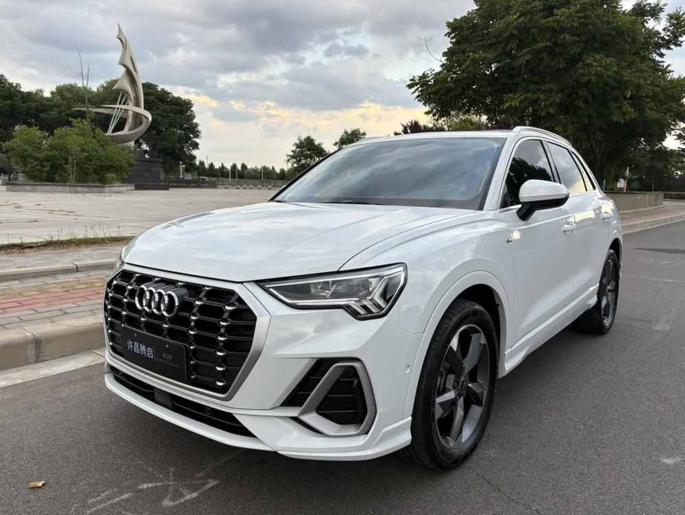Audi Audi Q3