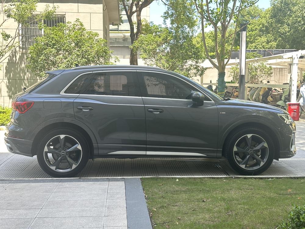 Audi Audi Q3