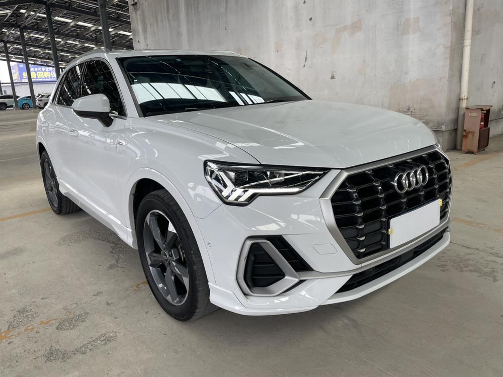 Audi Audi Q3