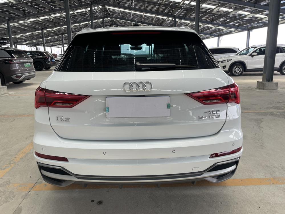 Audi Audi Q3