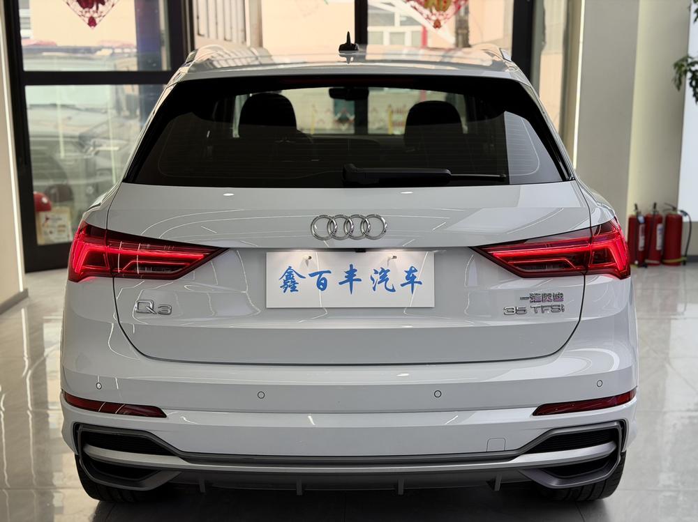 Audi Audi Q3