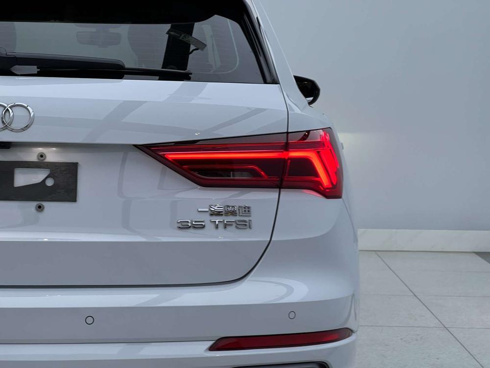 Audi Audi Q3
