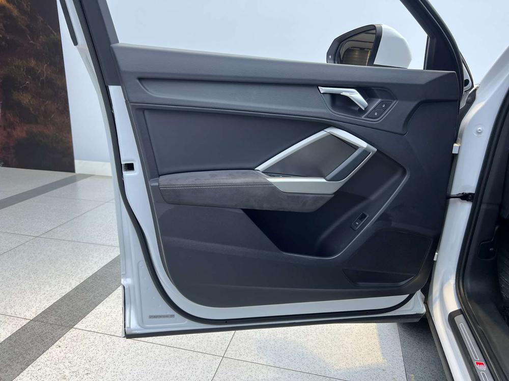 Audi Audi Q3