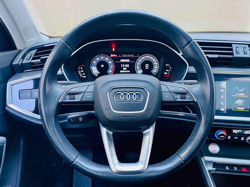 Audi Audi Q3
