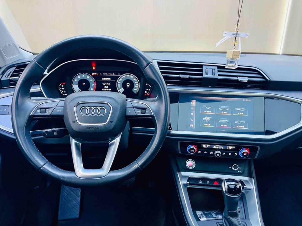 Audi Audi Q3