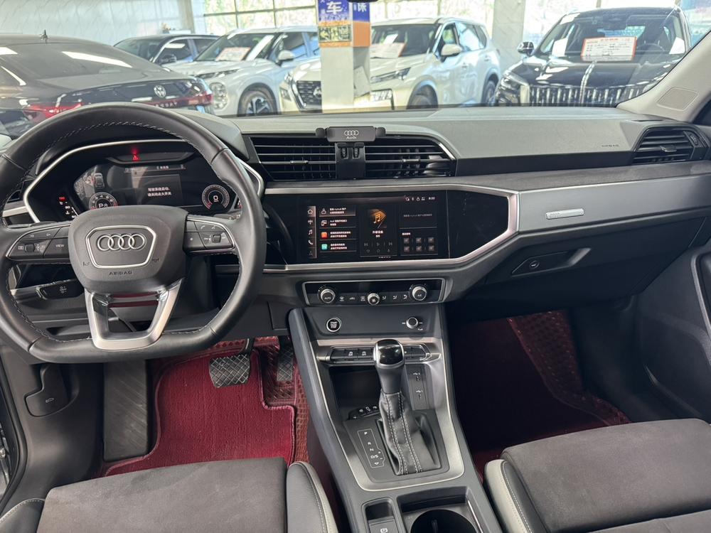 Audi Audi Q3