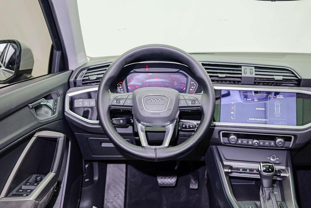 Audi Audi Q3