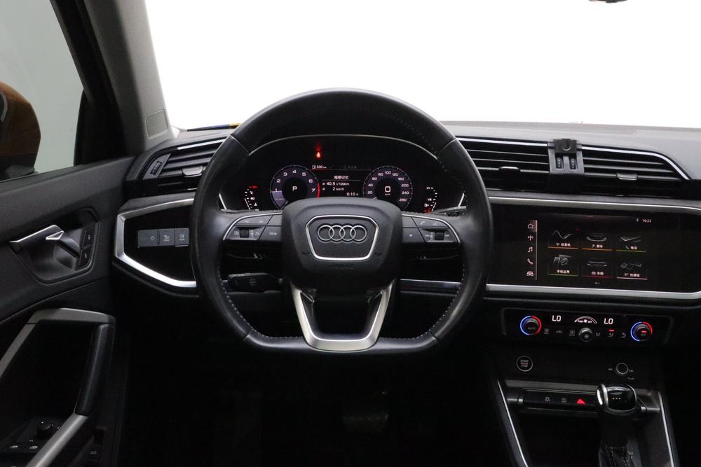 Audi Audi Q3