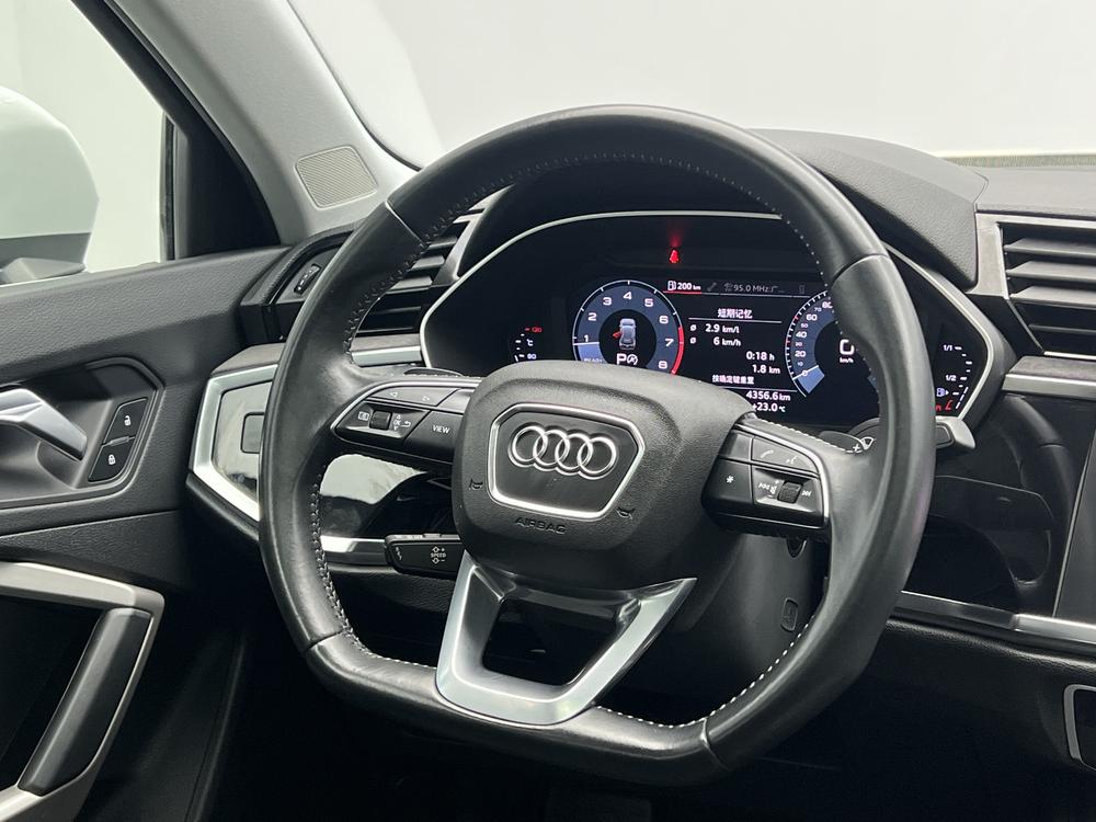 Audi Audi Q3