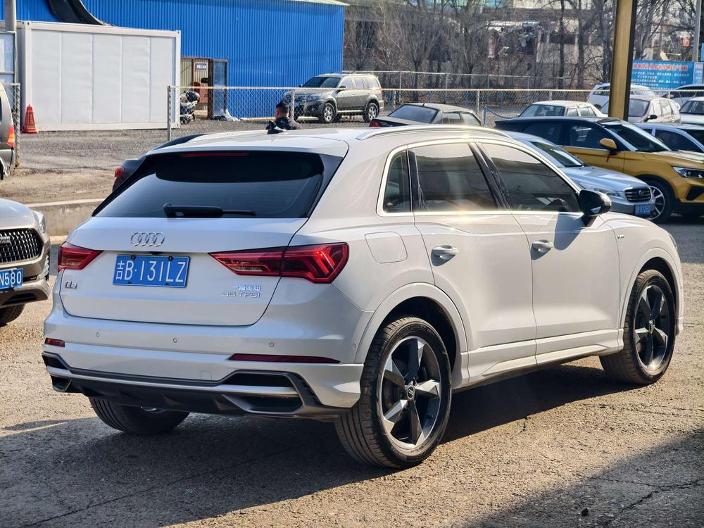 Audi Audi Q3