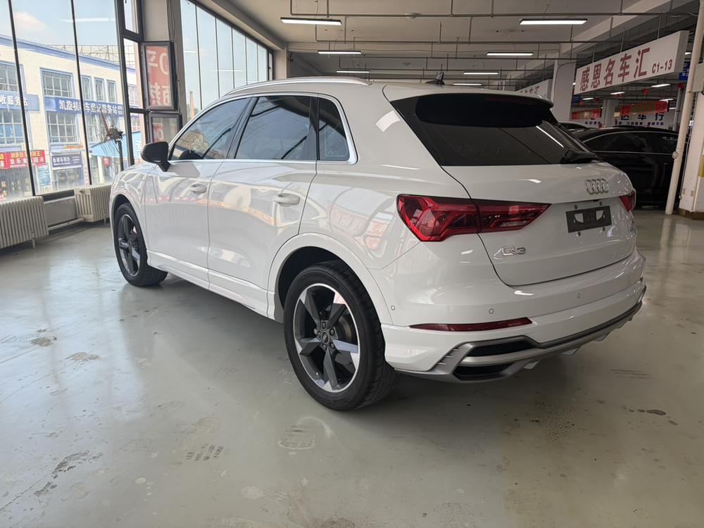 Audi Audi Q3