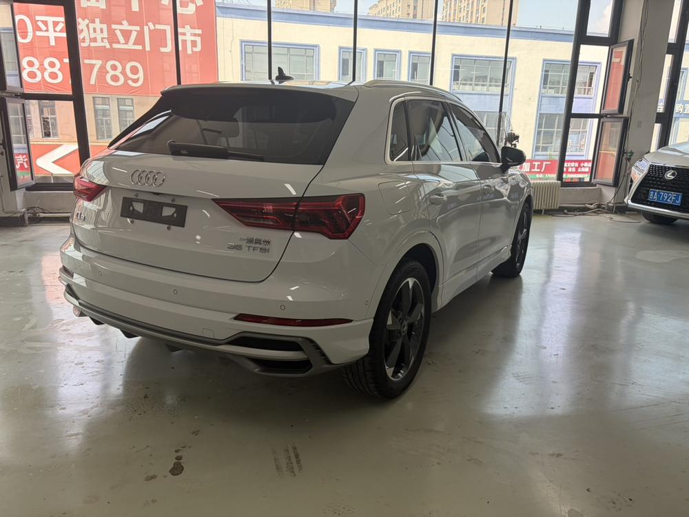 Audi Audi Q3