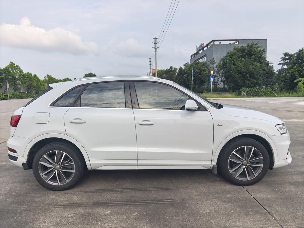 Audi Audi Q3