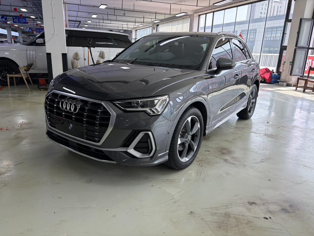 Audi Audi Q3