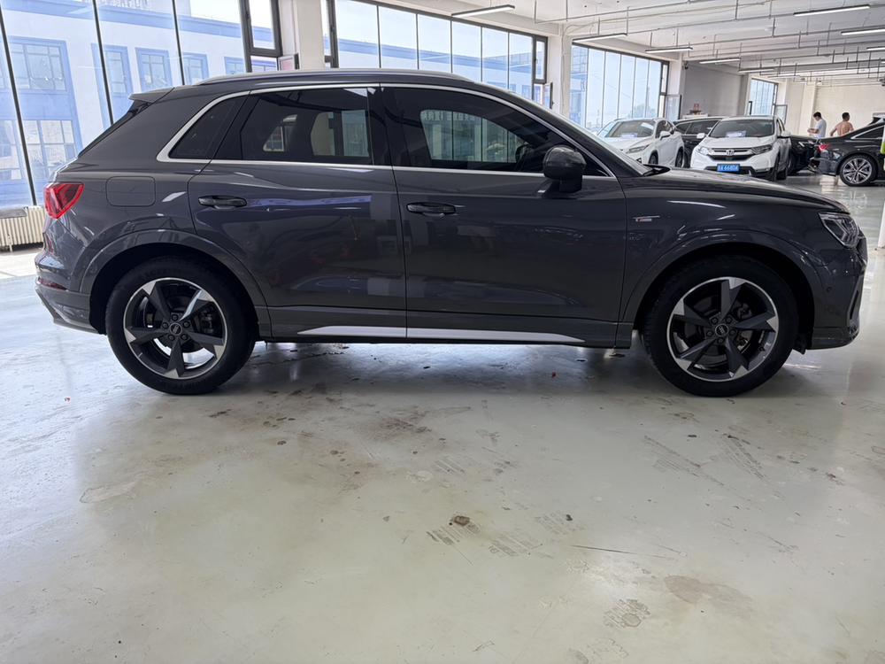 Audi Audi Q3