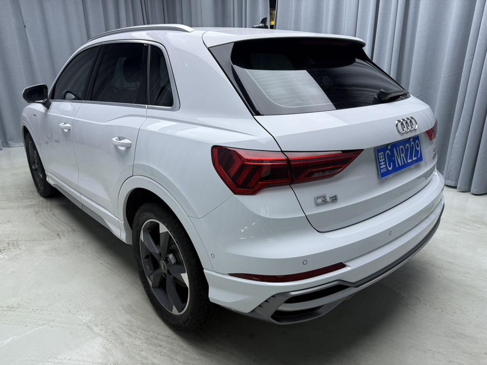 Audi Audi Q3