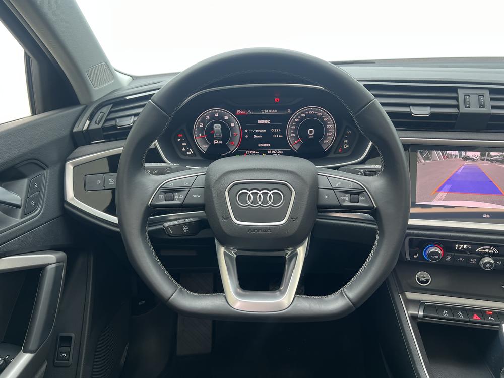 Audi Audi Q3