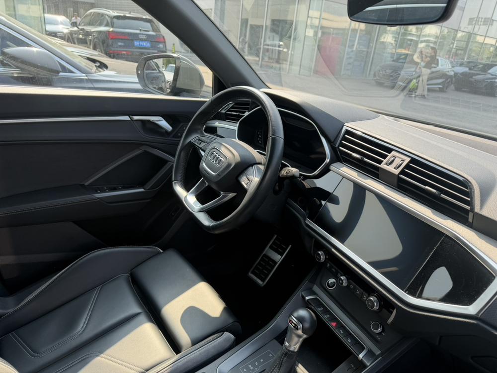Audi Audi Q3