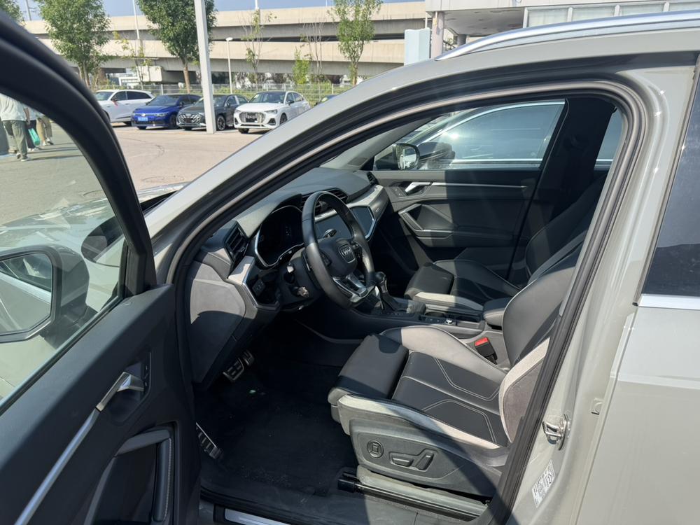 Audi Audi Q3