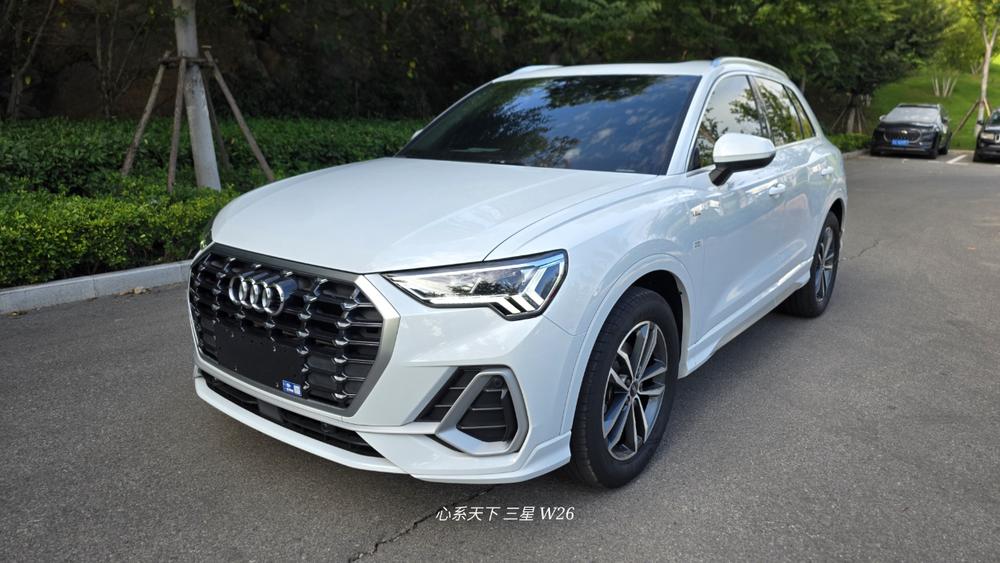 Audi Audi Q3