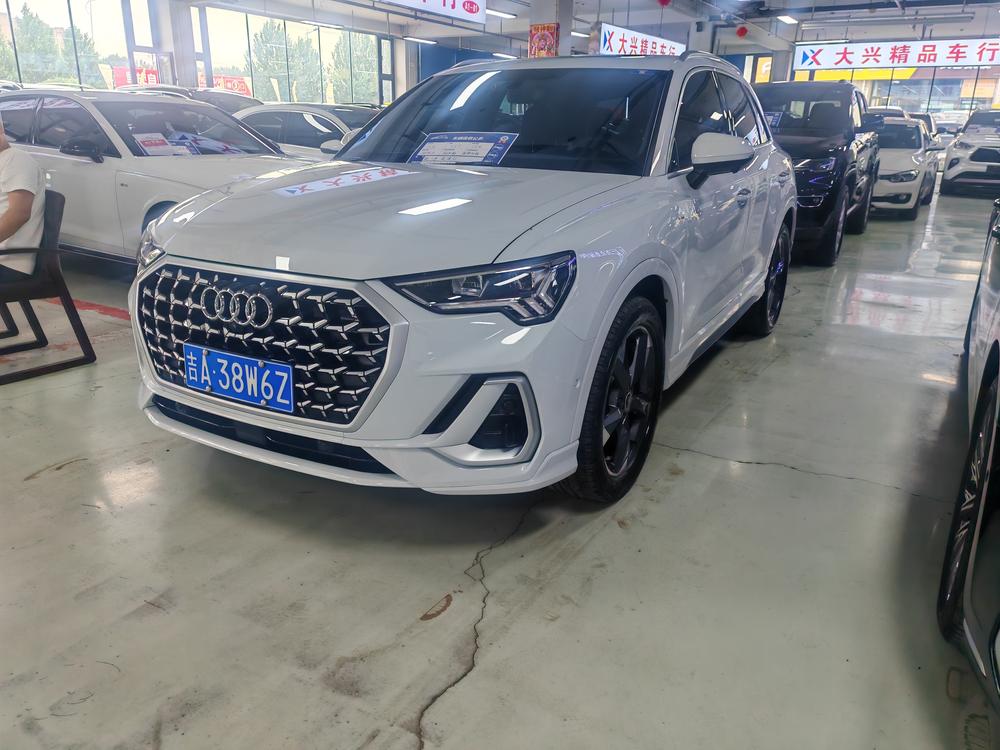 Audi Audi Q3