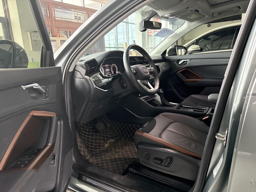 Audi Audi Q3