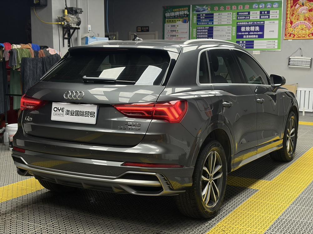 Audi Audi Q3