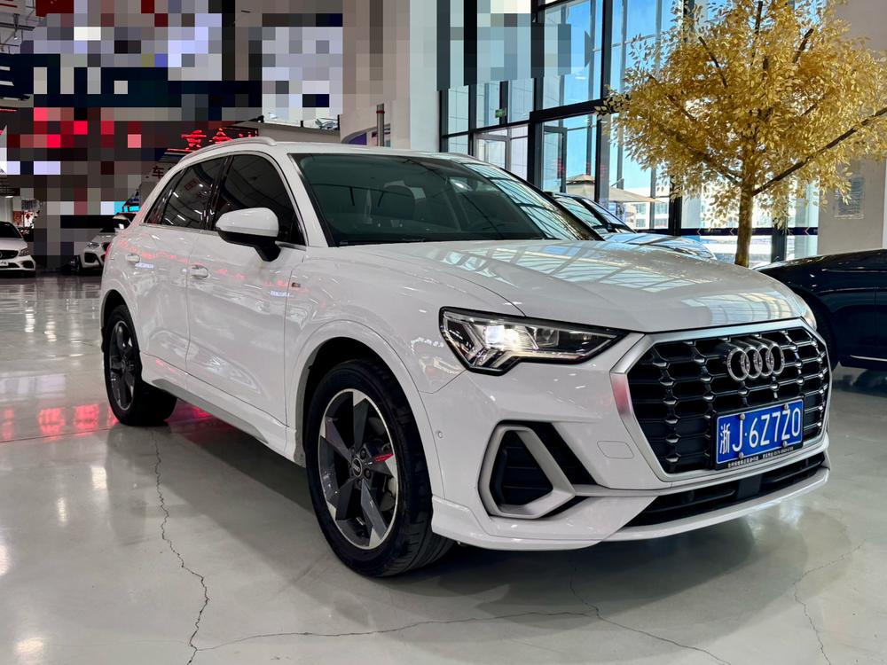 Audi Audi Q3