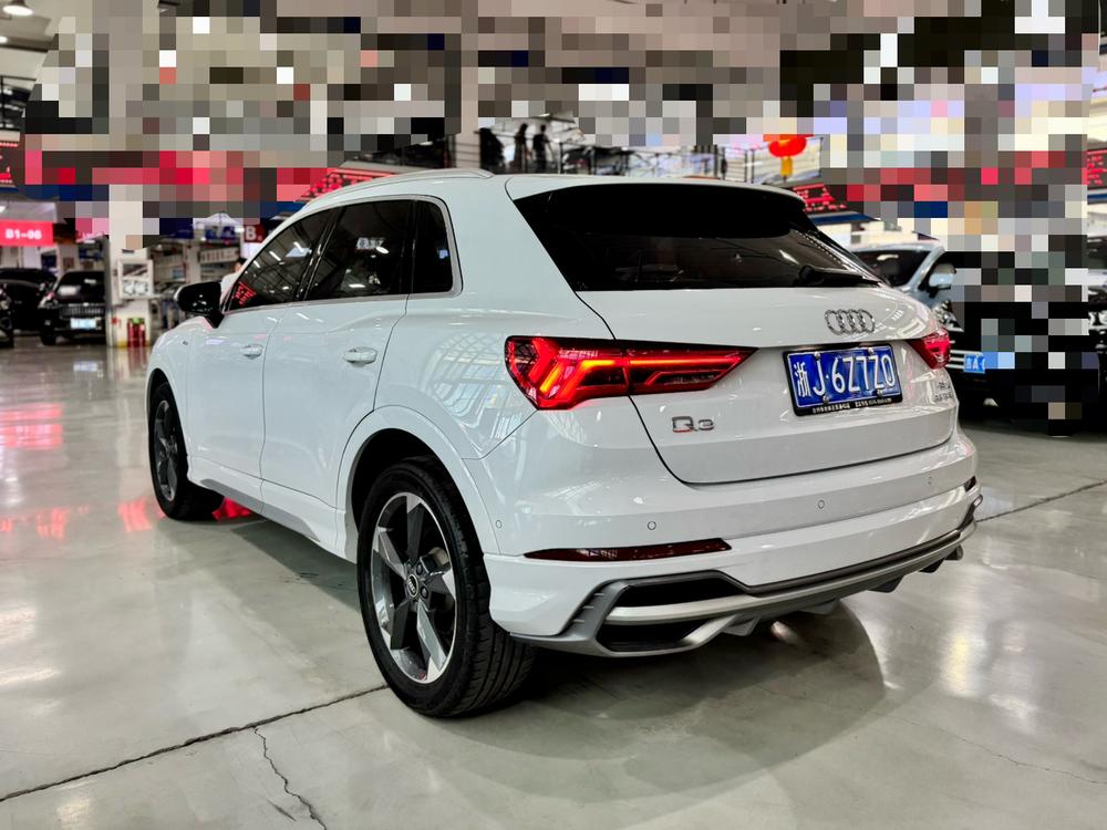 Audi Audi Q3