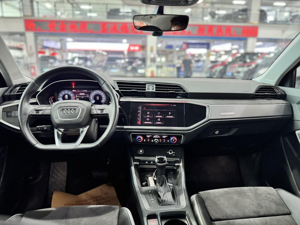Audi Audi Q3