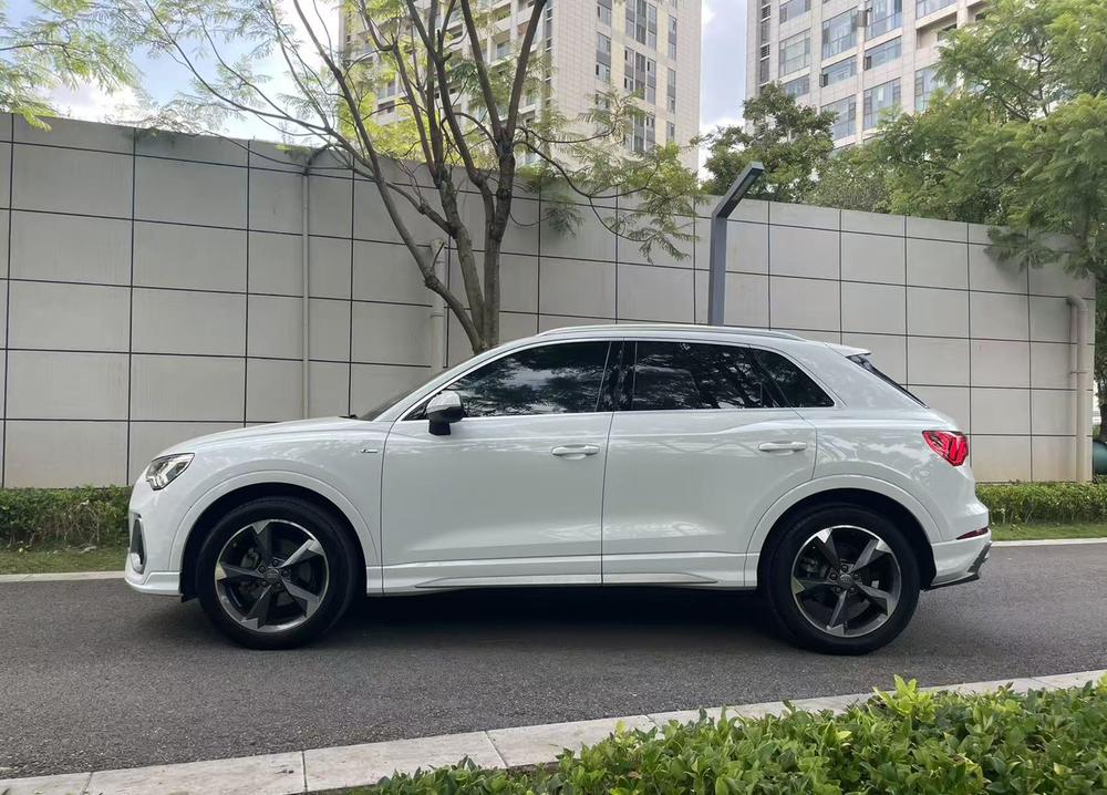 Audi Audi Q3