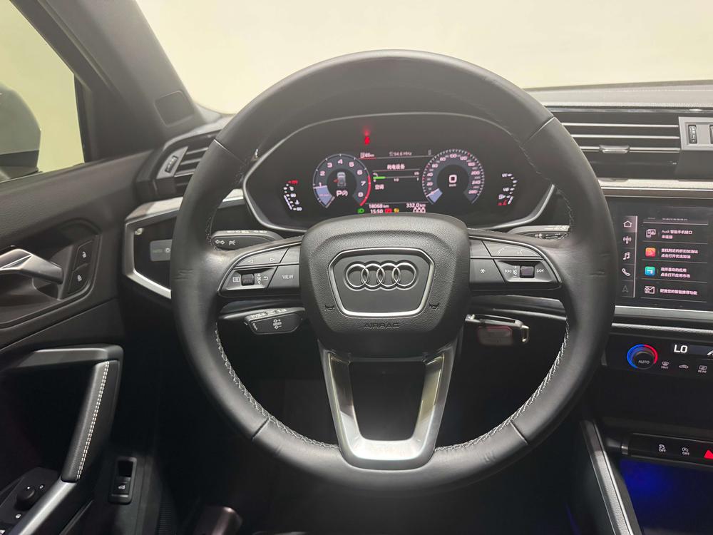 Audi Audi Q3