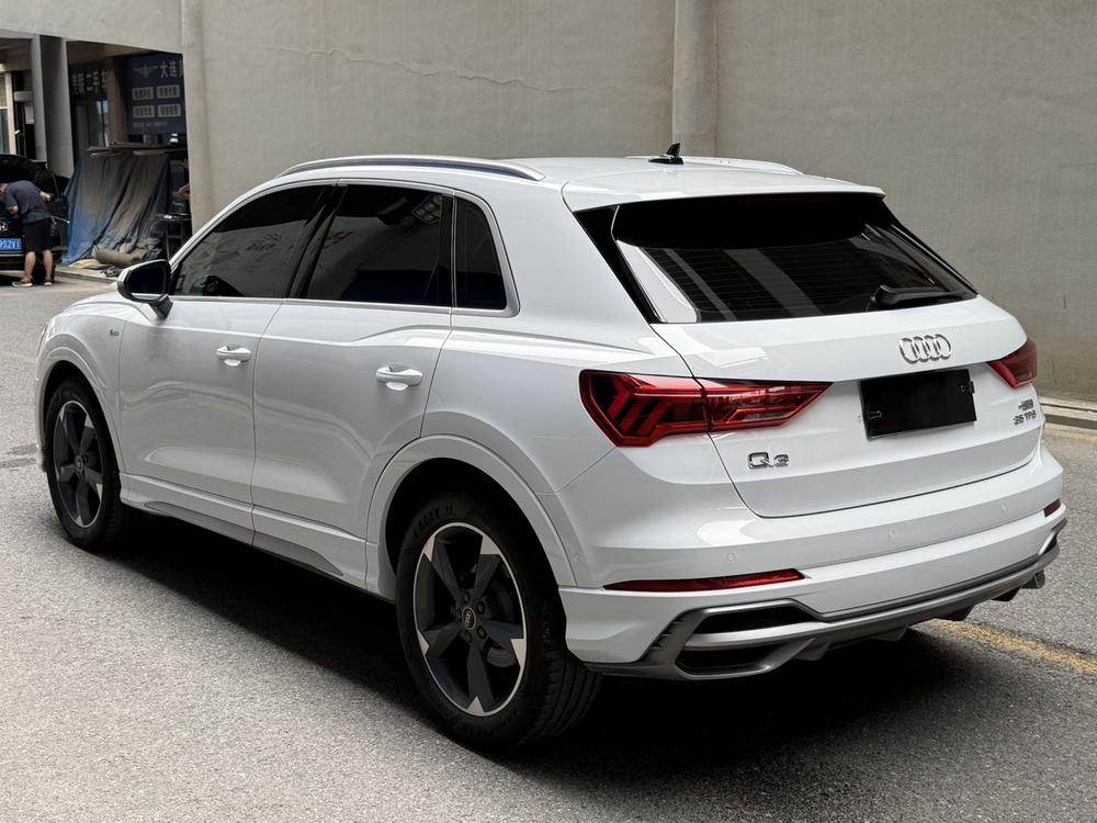 Audi Audi Q3