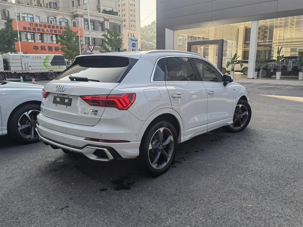 Audi Audi Q3
