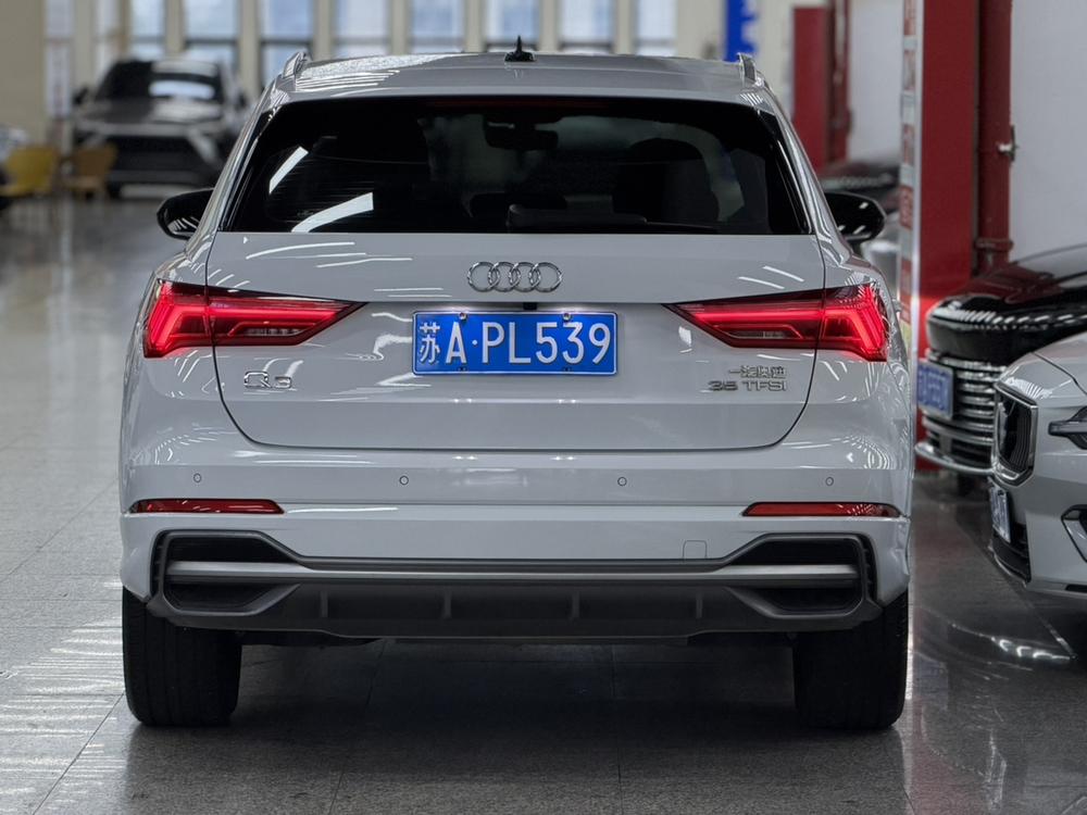 Audi Audi Q3