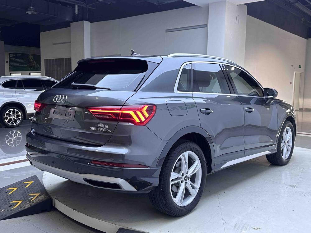 Audi Audi Q3