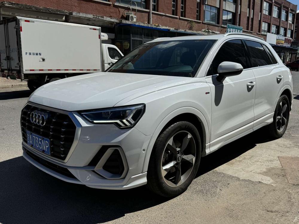 Audi Audi Q3