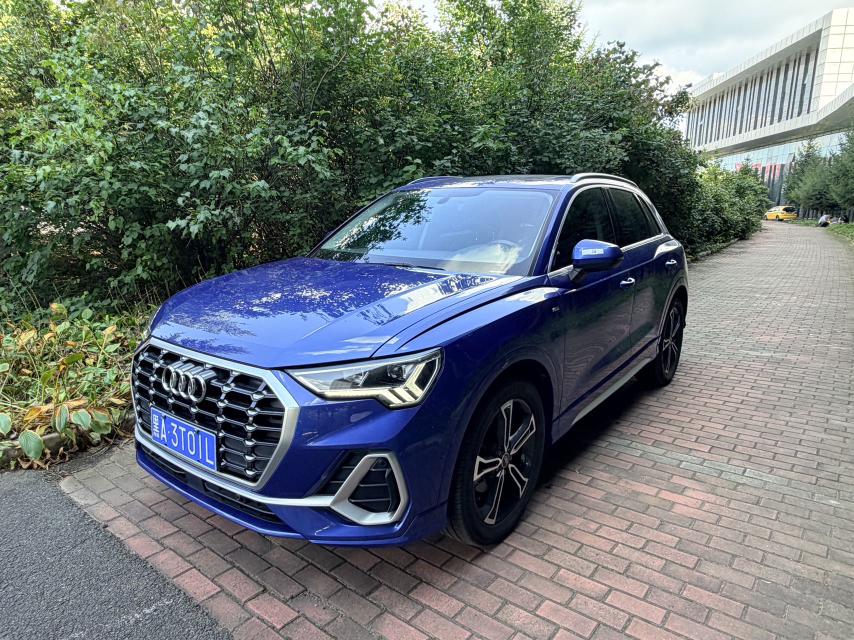 Audi Audi Q3