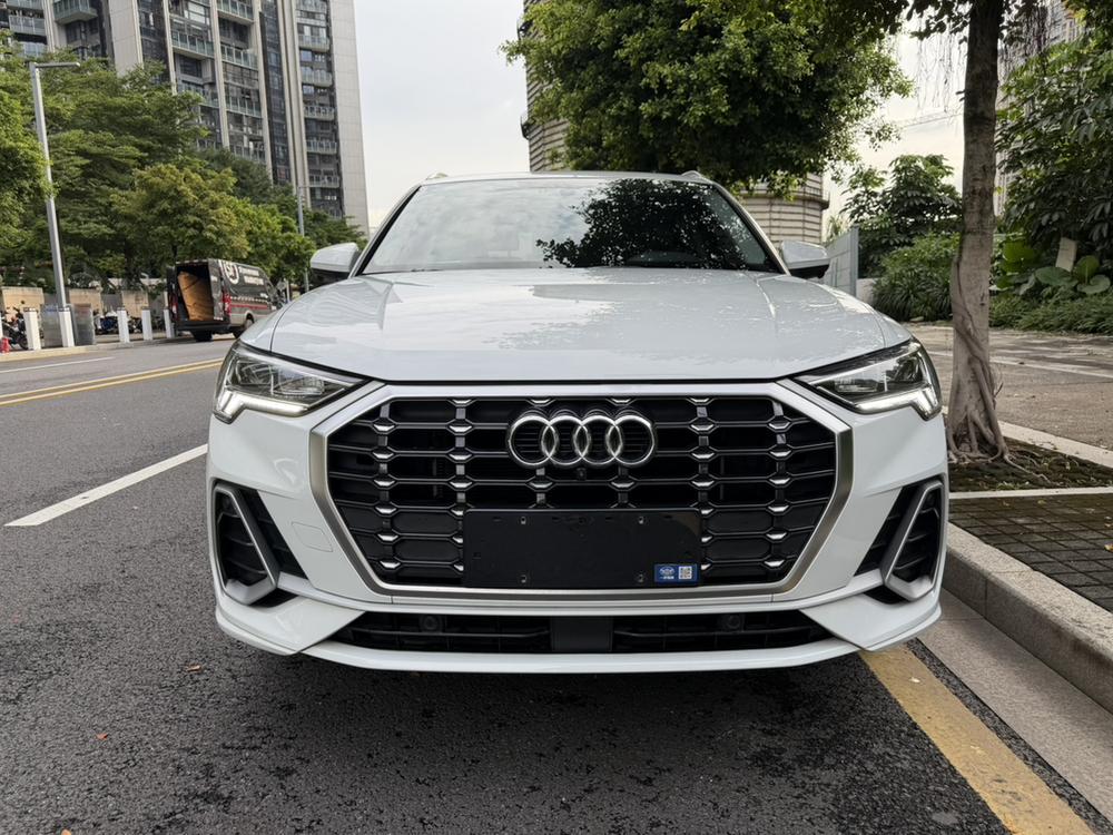 Audi Audi Q3