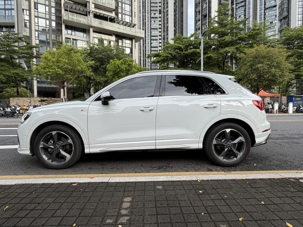 Audi Audi Q3