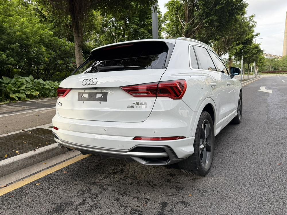 Audi Audi Q3