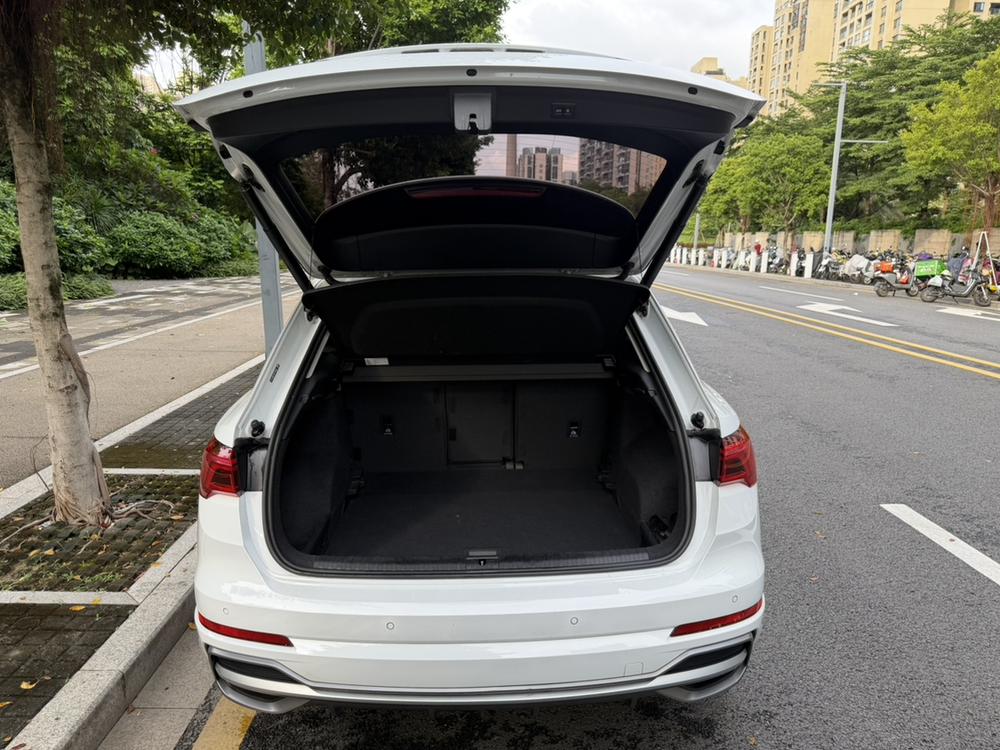 Audi Audi Q3
