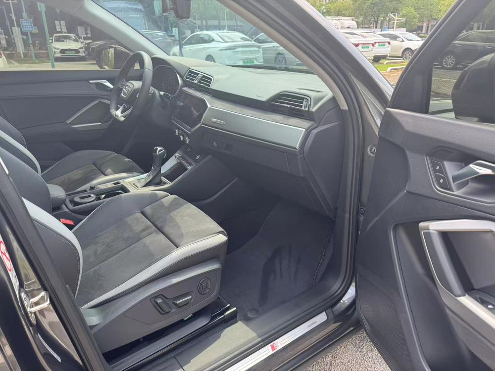 Audi Audi Q3