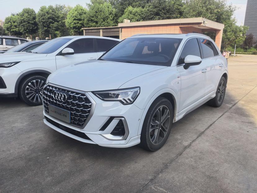 Audi Audi Q3