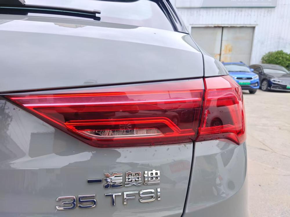 Audi Audi Q3