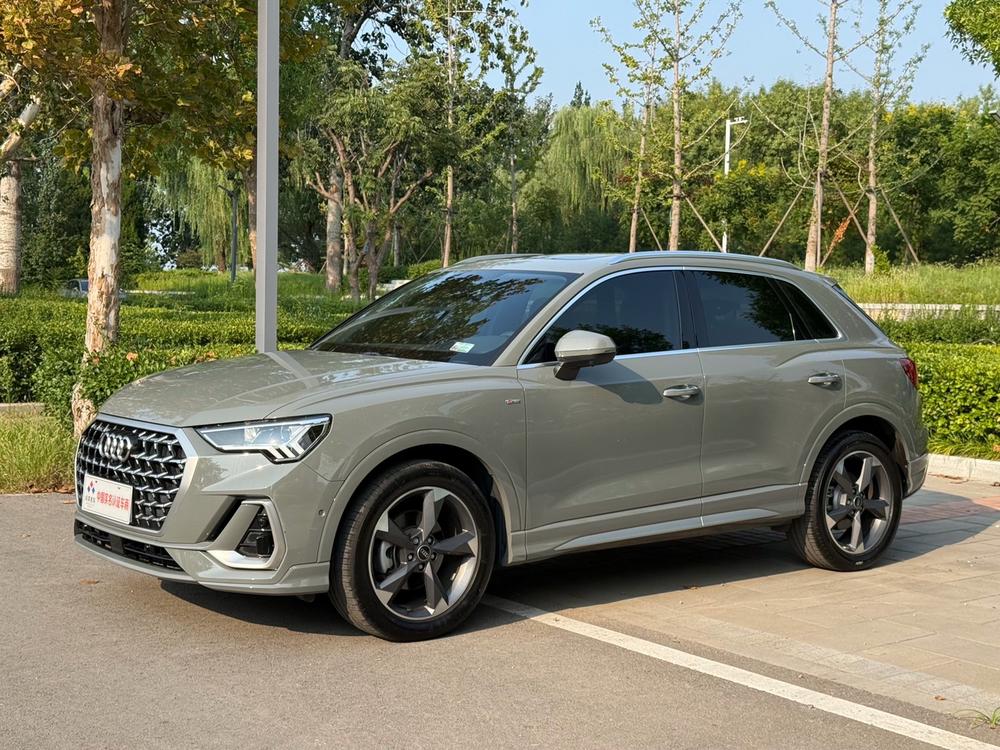 Audi Audi Q3