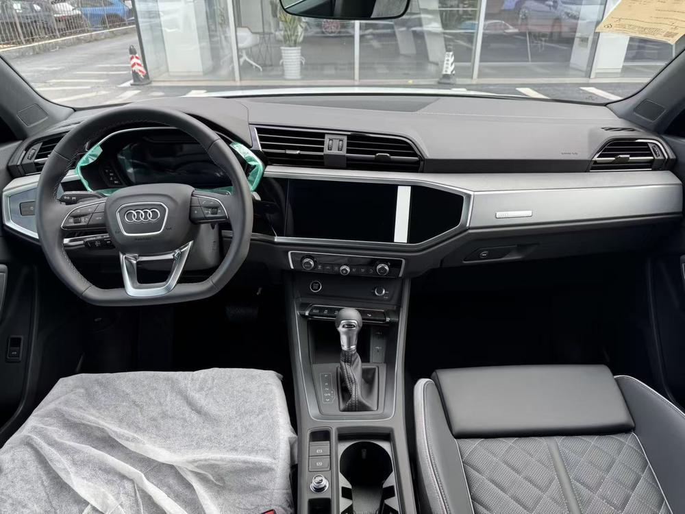 Audi Audi Q3