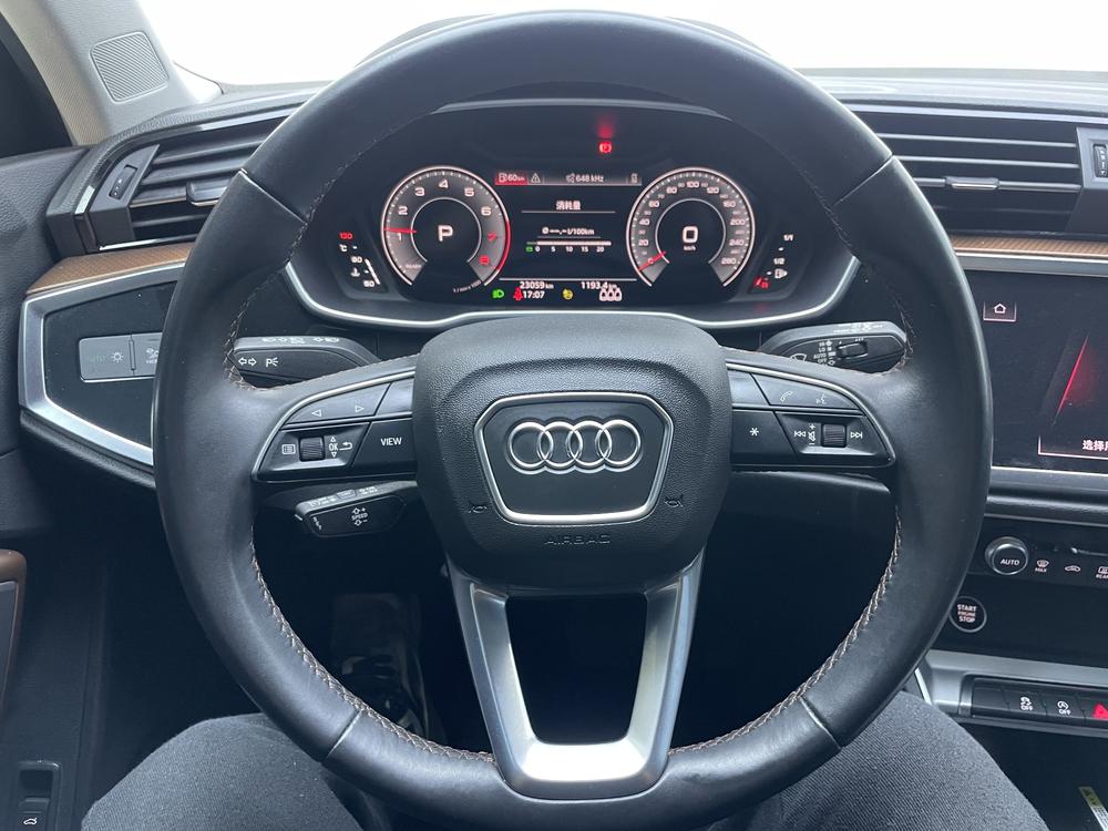 Audi Audi Q3